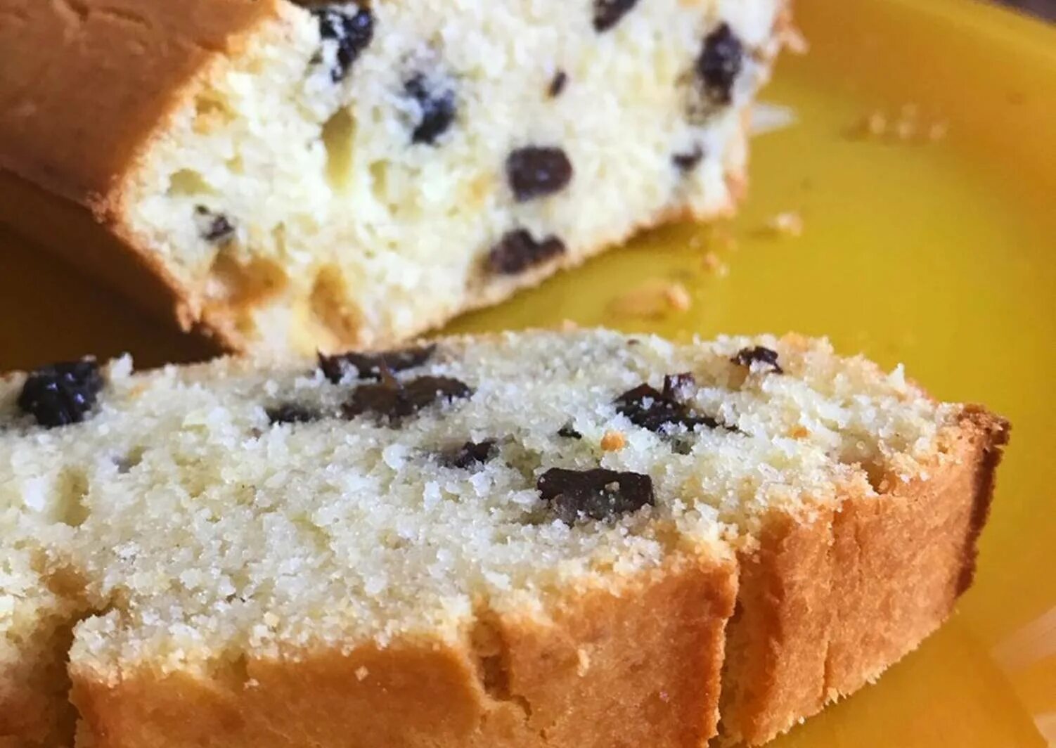 Кекс творожный с изюмом в духовке вкусный. Кекс лимонный с изюмом. творожный кекс шобутинская. кекс столичный. кекс с шоколадной крошкой.