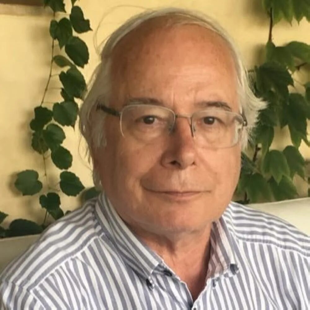 Scott wrote. Аллан скотт. allan scott. allan scott (scottish screenwriter).