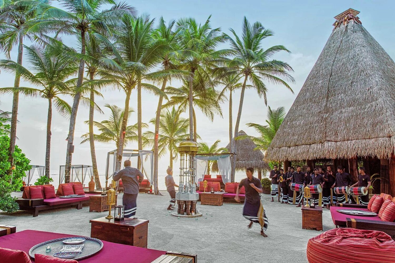 One only 1. Reethi Rah Мальдивы. Мальдивы one and only Reethi. One & only Reethi Rah 5* Deluxe (North male' Atoll). One&only Reethi Rah.