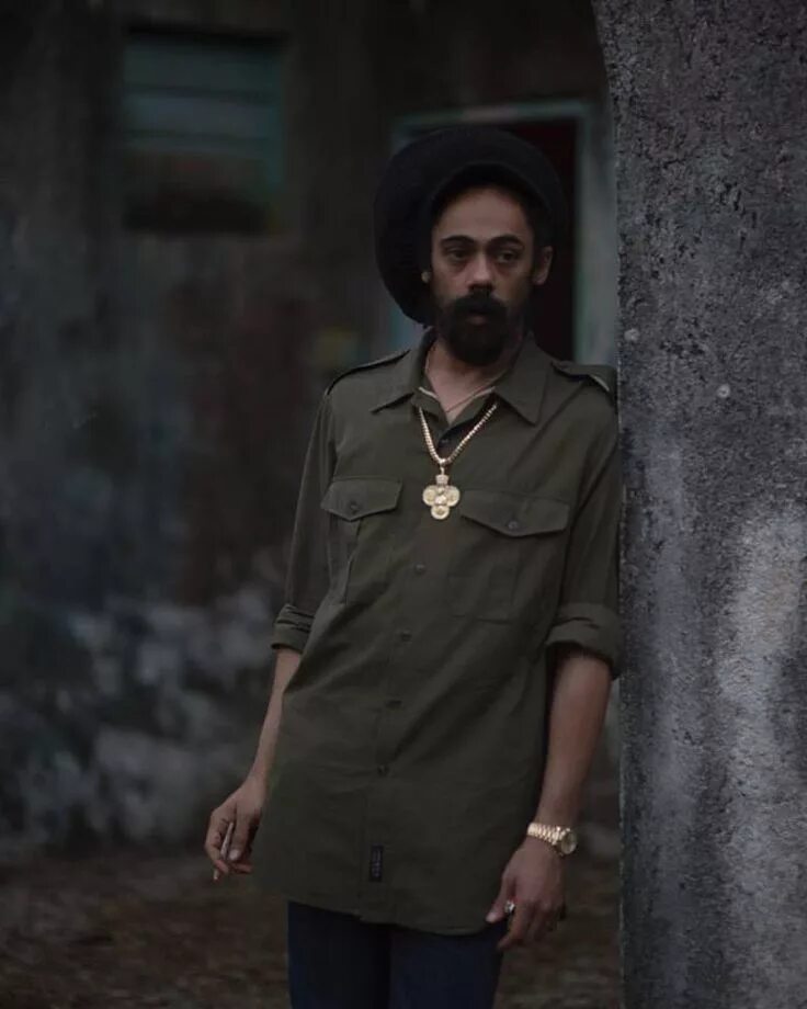 Jr gong marley. Damian &quot;jr. gong&quot; marley. дэмиан марли фото. растения марли дэмиан.