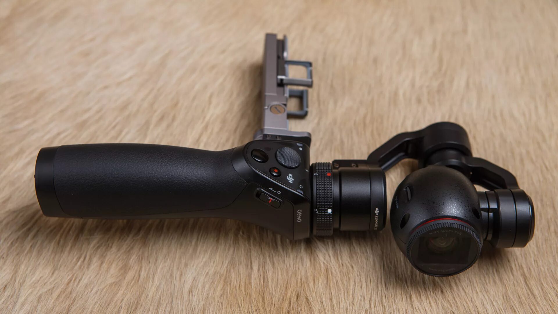 Osmo 3 стабилизатор. Dji osmo action разъемы. стабилизатор osmo mobile 3. Dji камера со стабилизатором. батарейка dji osmo plus купить.