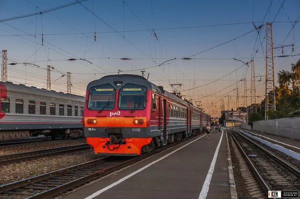 Эд9м 0200. Электропоезд эд9м 0028. Станция Тихорецкая Краснодарский край. Электричка эд9м 0111.