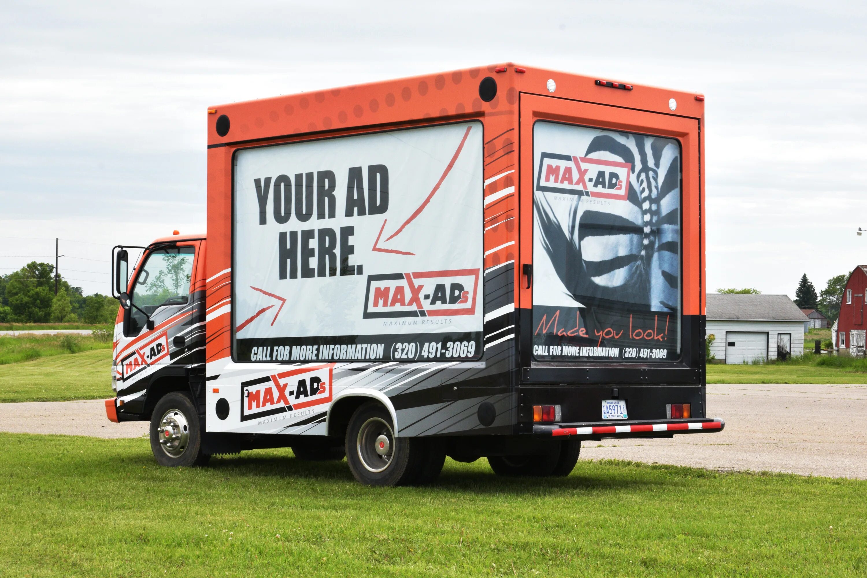 Грузовик баннер. Truck advertising. Lema Trucks реклама. Грузовик макс