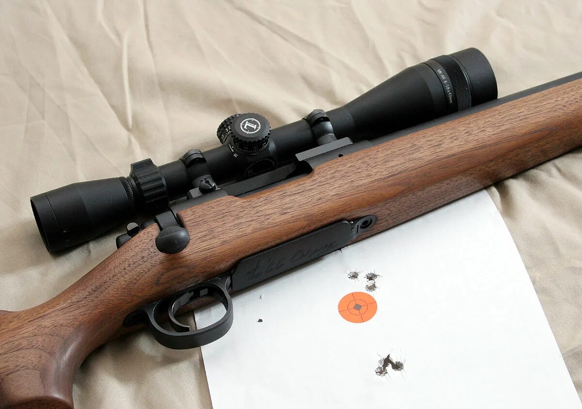 Давай на м 40. M40 Sniper Rifle. Remington 700 m40. M40 винтовка. Remington m40a1.