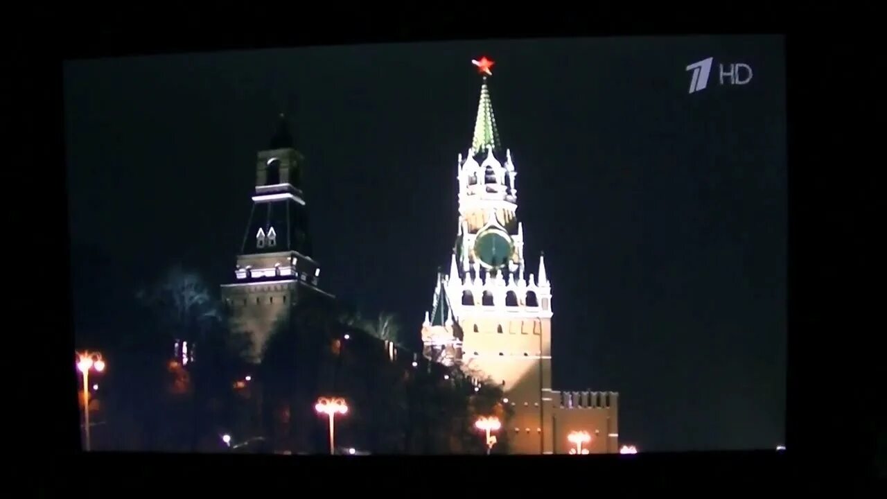 Прямой эфир бой курантов 2024. Башенные часы московского кремля 15 век. Бой курантов 2022 прямой эфир. Куранты на спасской башне московского кремля фото. Нового́дний голубо́й огонёк 2022.