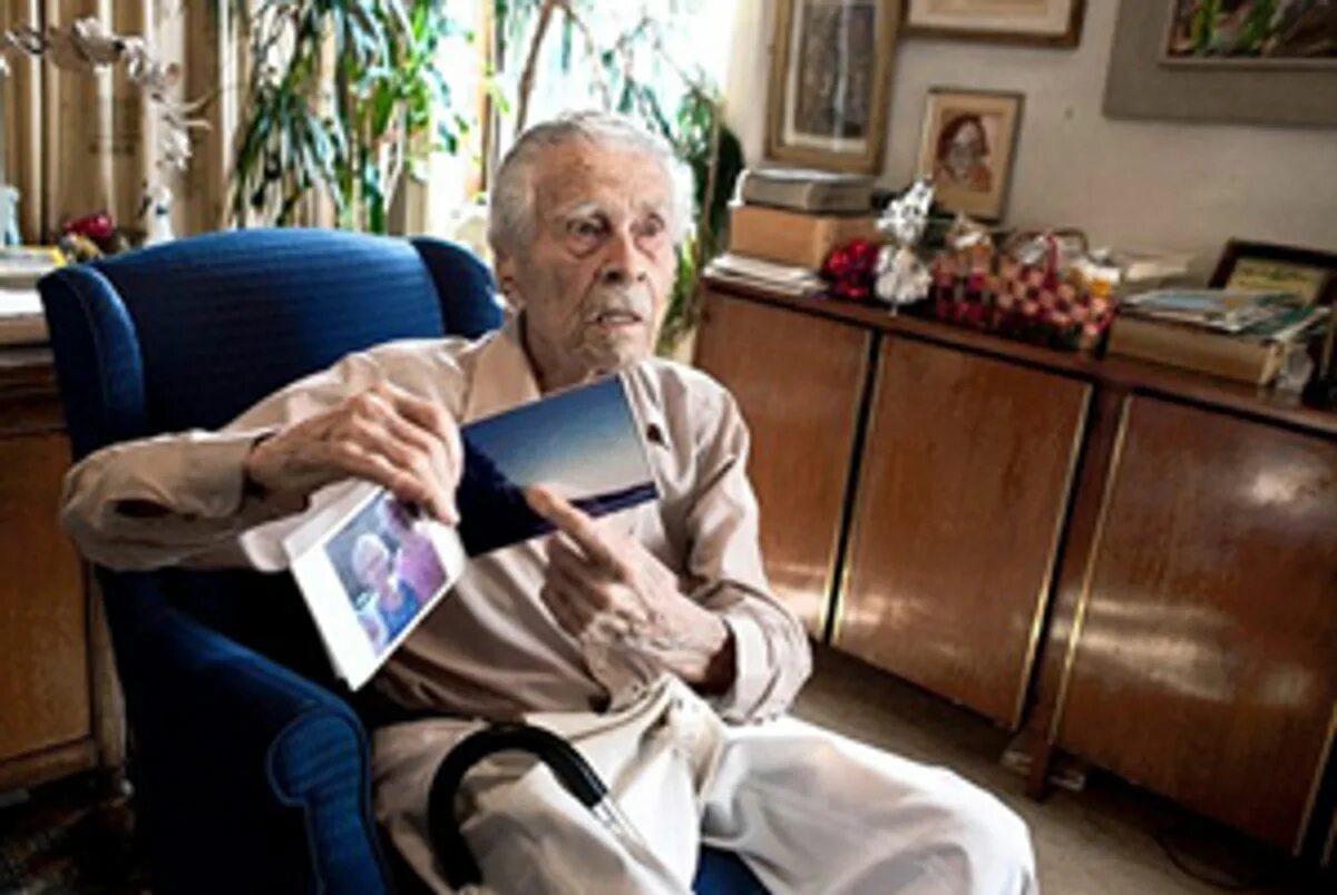 Умер самый старый мужчина в мире. Самый старый мужчина в мире. Имич фото.