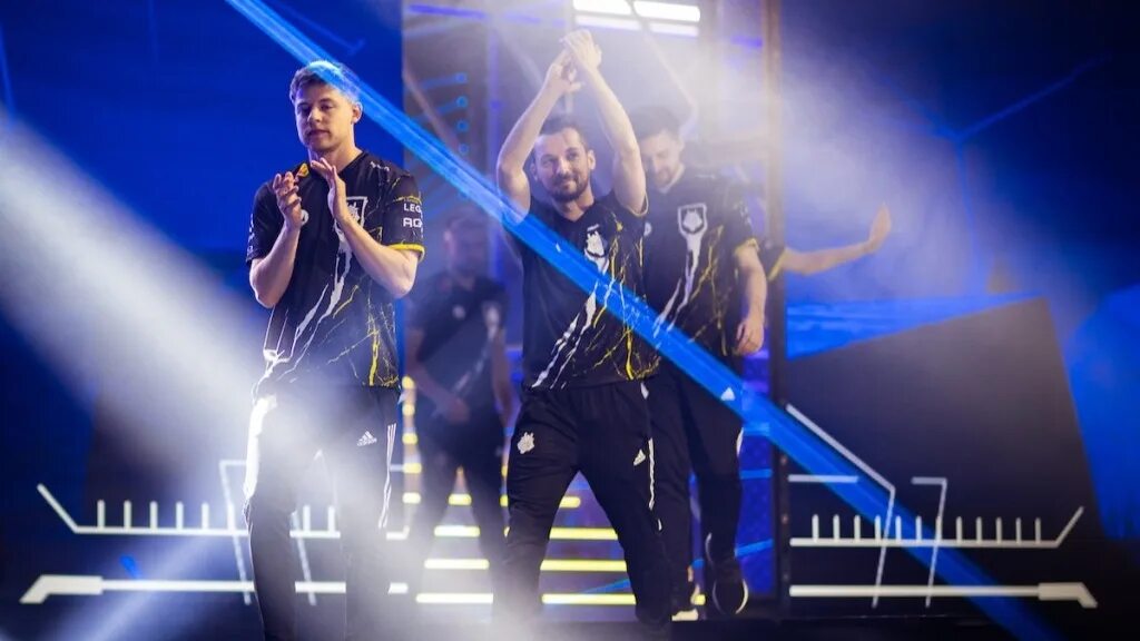Iem katowice 2024 playoffs. Катовице 2023. Кубок IEM Katowice 2023. G2 чемпионы IEM Katowice 2023. Победители Katowice 2023.