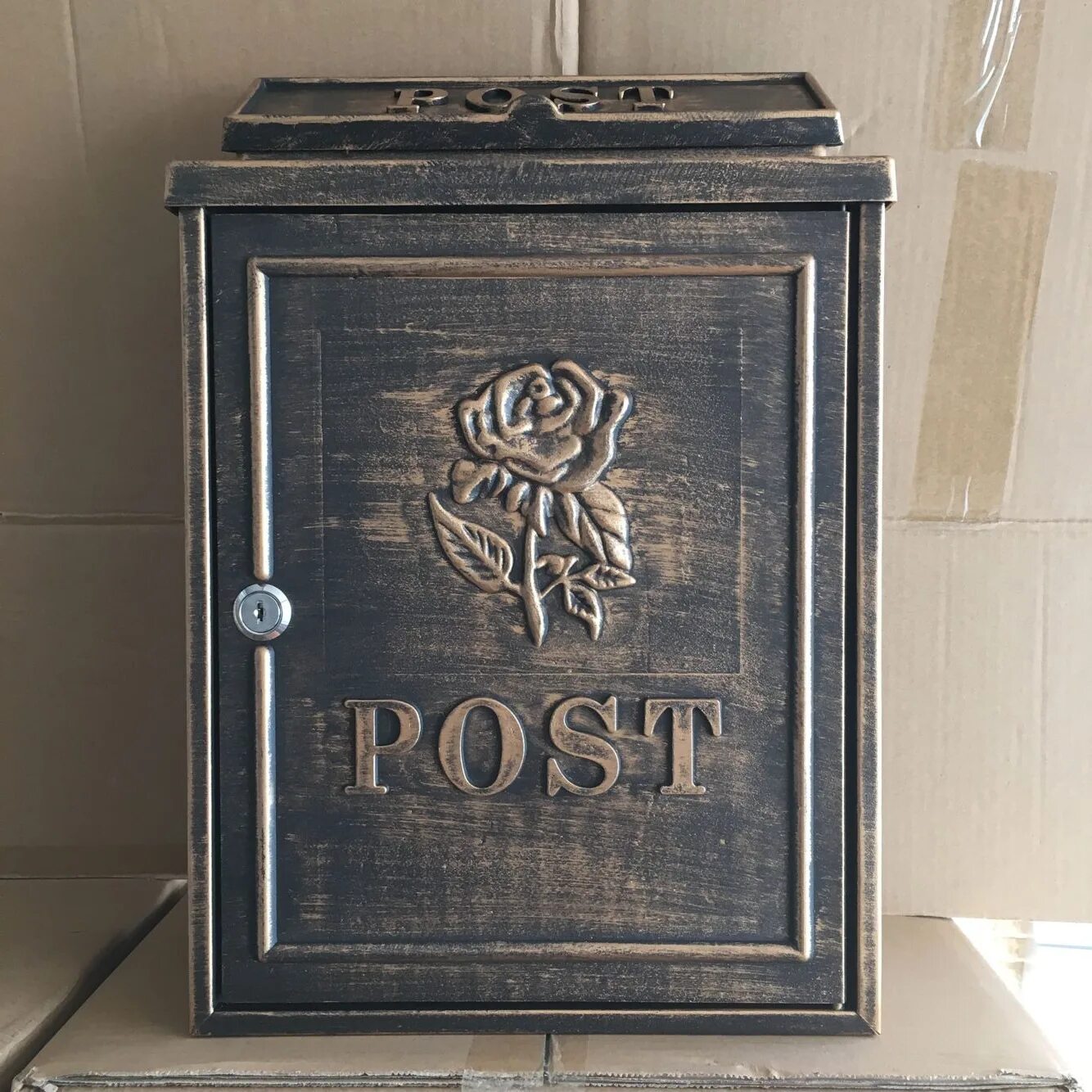 почтовый ящик martinelli vu/2601 rustic mail box (602r) бронзато. американский почтовый ящик. связанный почтовый ящик. старинный почтовый ящик. почтовый ящик vorel 285.