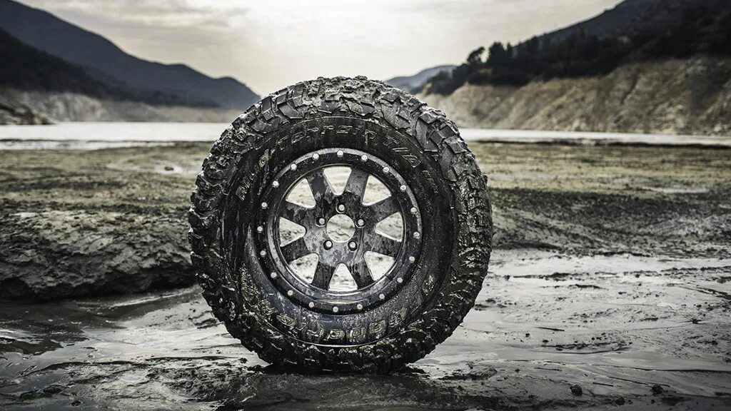 Шины bfgoodrich mud terrain t a km3. Bfgoodrich mud terrain t/a k. колеса mud terrain. 285/70r17 mud tires. колеса гудрич.