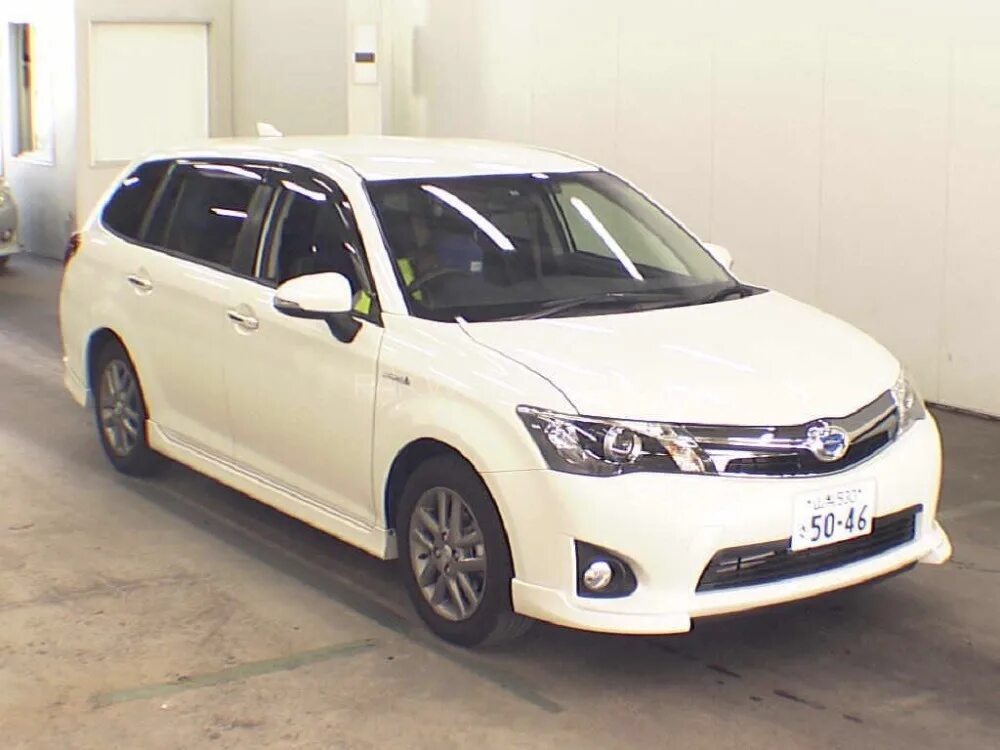 Toyota Corolla Fielder Hybrid 2016. Toyota Fielder Hybrid. Тойота Королла Филдер гибрид. Тойота Филдер гибрид 2014.