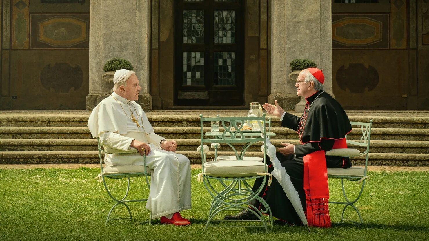 Фильм папы 2019 энтони хопкинсом. Две попы. Хопкинс папа римский. Фильм папы 2019 энтони хопкинсом. Два папы фильм 2019.