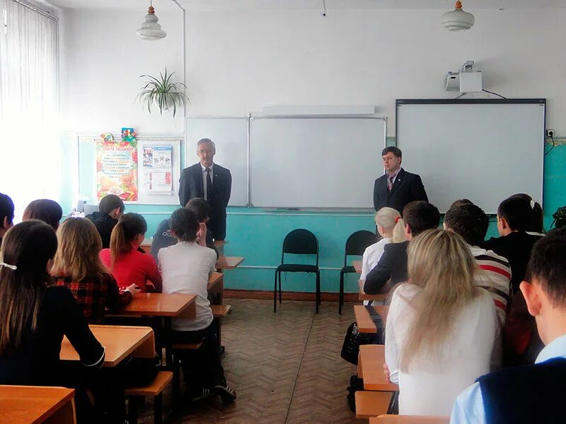 Сош 3 свирск. Свирская школа 1. Школа 4 свирск. Школа 4 свирск. Школа 3 свирск.