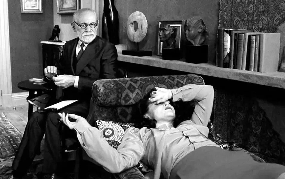 Психоаналитическое консультирование. Терапия фрейда. Зарождение психоанализа фрейда таблица. Аналитическая психотерапия. Терапия фрейда.