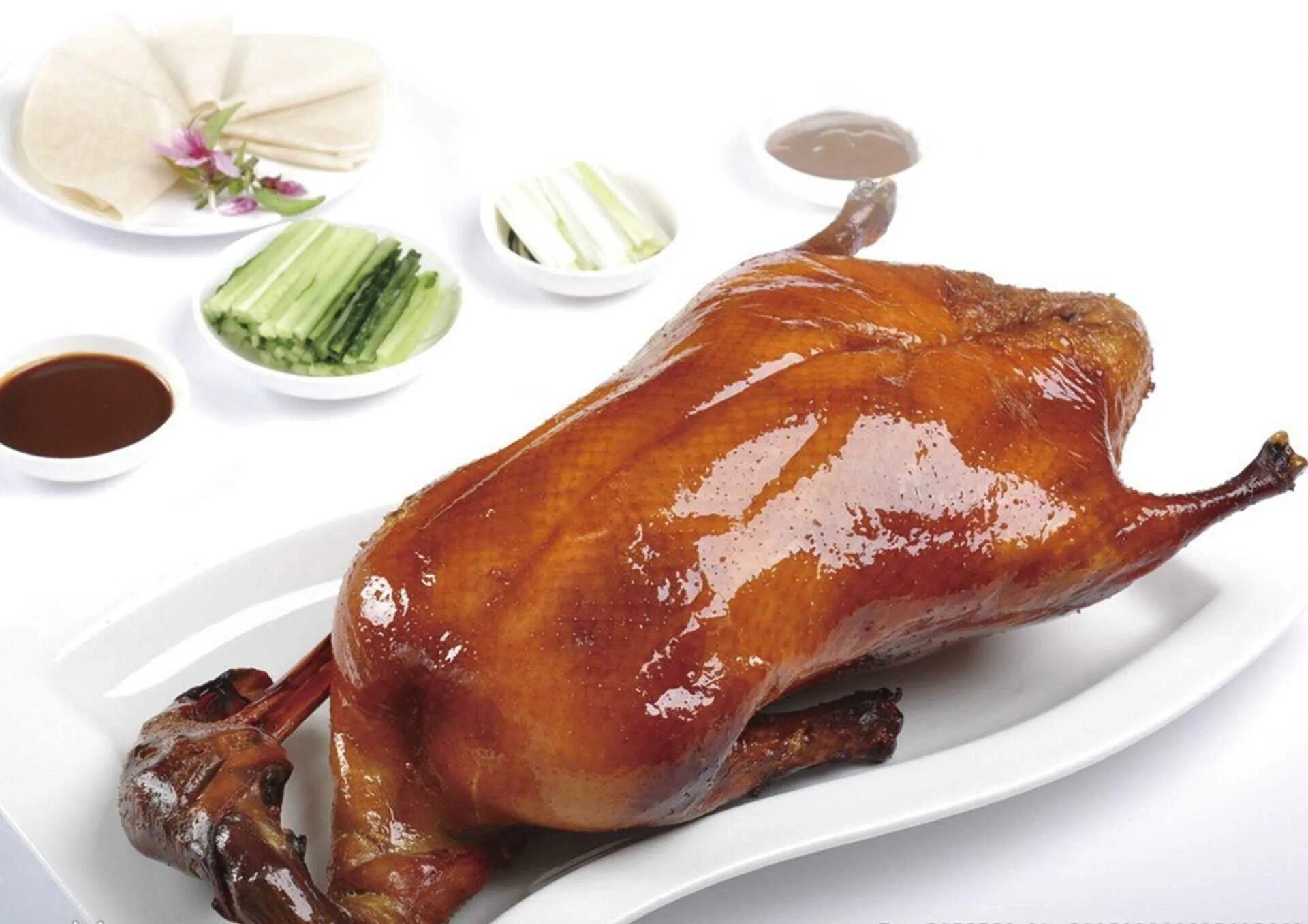 Китайская кухня утка по пекински. Утка по пекински оригинальный китайский. Пекинская утка блюдо. Утка по пекински оригинальный китайский. Утка по пекински кофемания.