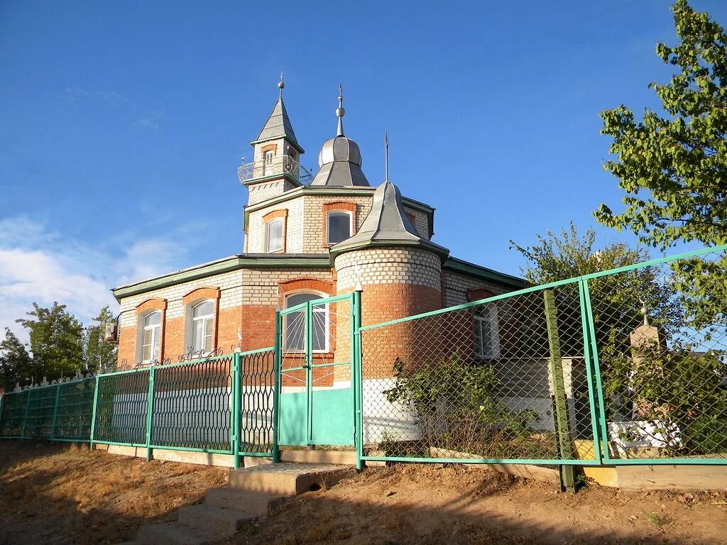Солянка астраханская. Село солянка астраханская область наримановский район. солянка (наримановский район). астрахань село солянка. мечеть солянка астрахань.