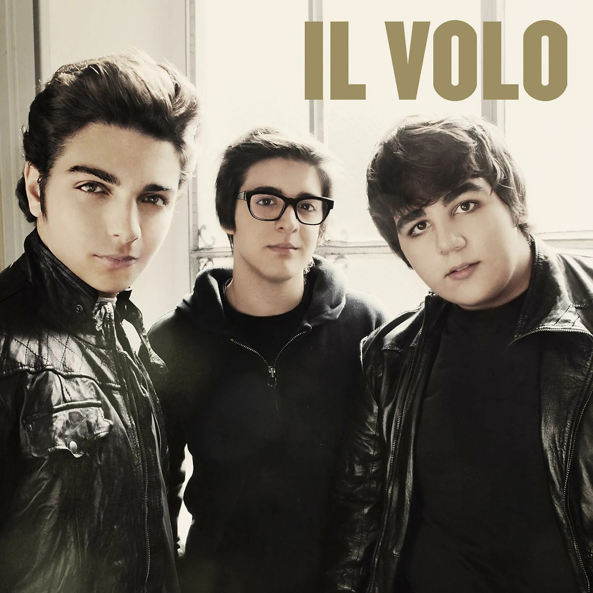 Volo grande amore. Группа il Volo. Итальянская группа ll Volo. Группа il Volo альбомы. Иль Мондо 2023 Иль воло.