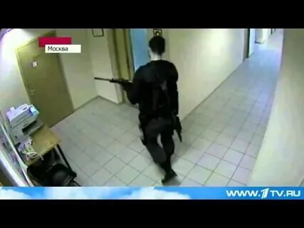 В москве расстреливают людей видео