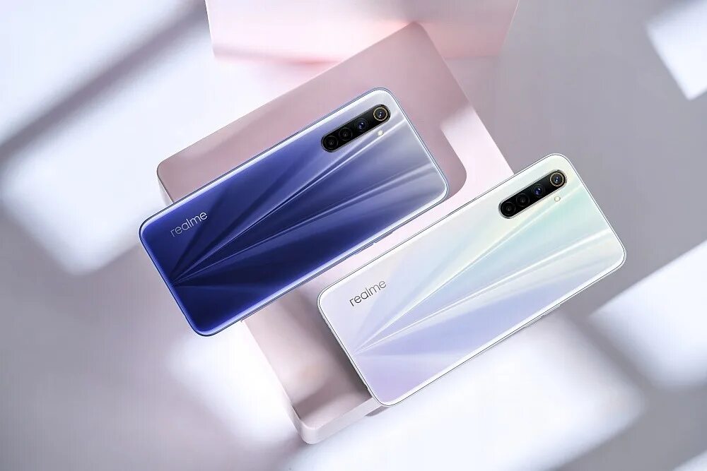 Телефон realme 53