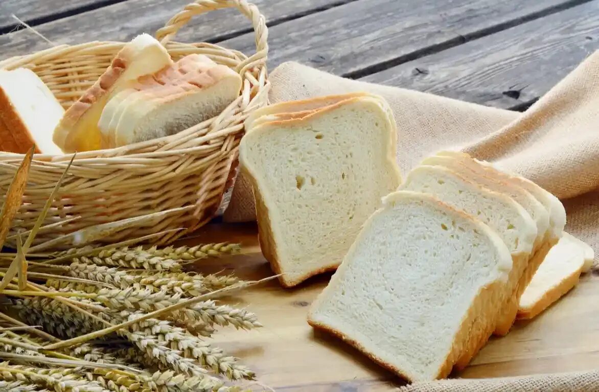 Сало повышает сахар. Белый хлеб в Англии. Белые продукты. Mighty White- Bread. Плитка керамическая белая с хлебом.