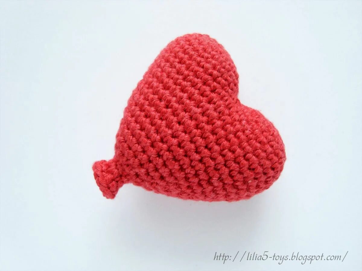 Воздушный шарик крючком. Вязаное сердце. вязаные сердечки крючком. объемное вязаное сердце. сердце крючком объемное.