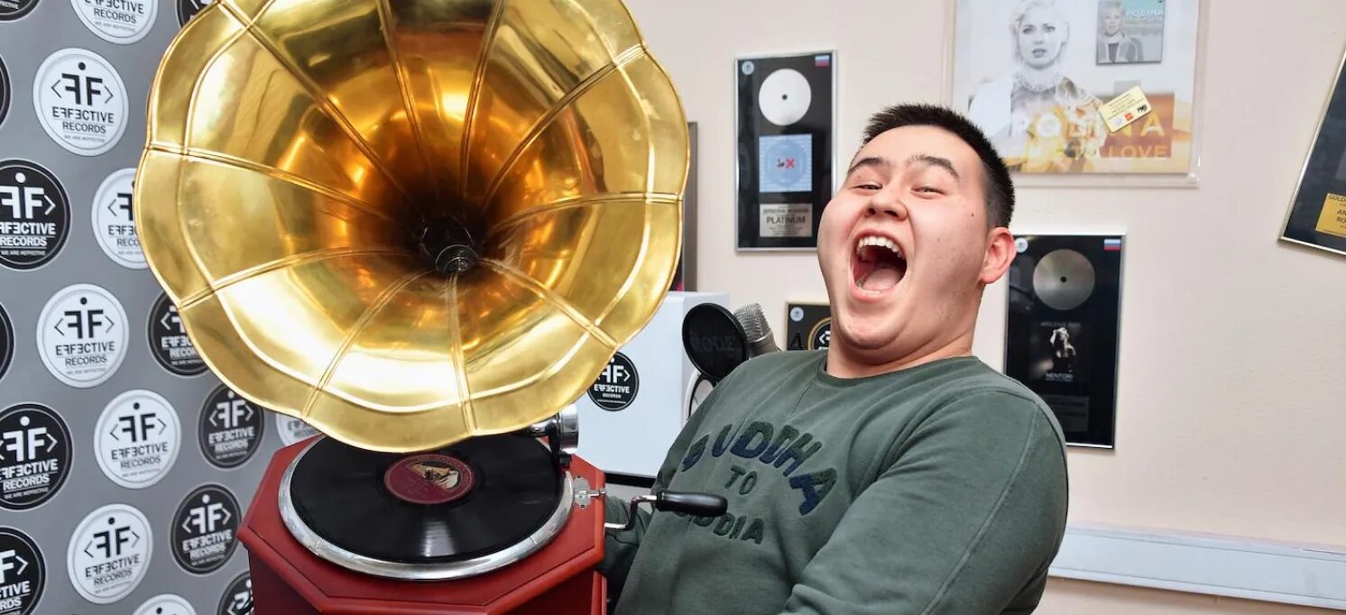 Иманбек зейкенов грэмми. Imanbek 2021. Иманбек зейкенов грэмми. Казахстанский диджей иманбек. Грэмми казахстан иманбек.