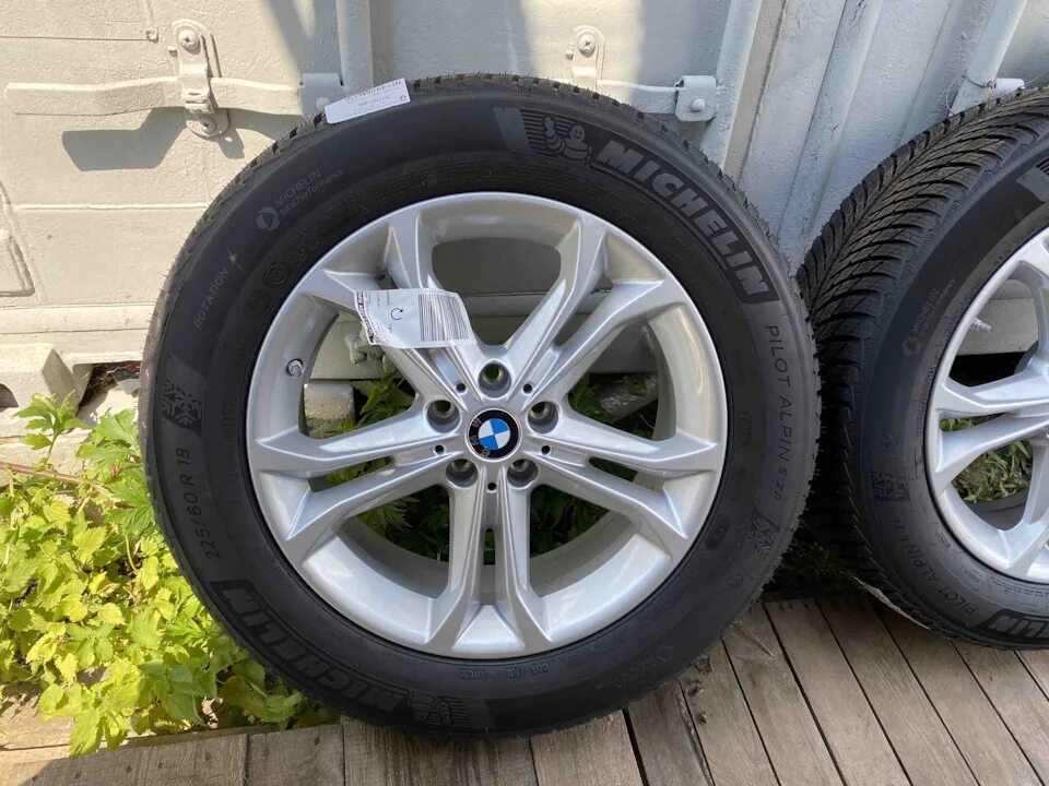 Шины на бмв х3. Колеса BMW x3 g01. Double spoke 688 BMW x3. Диски BMW g01 x3 стиль 688. Зимние колеса БМВ х3.