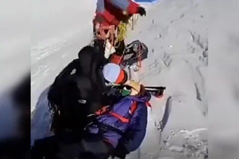 Гибель альпинистов при восхождении на эльбрус