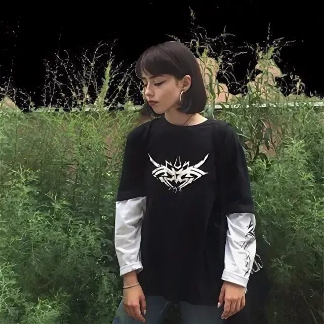 Crystal castles 3. Футболка crystal castles vs health. crystal castles в розовых волосах и черной футболке. crystal castles t shirt white. кристал кастл футболка белая.