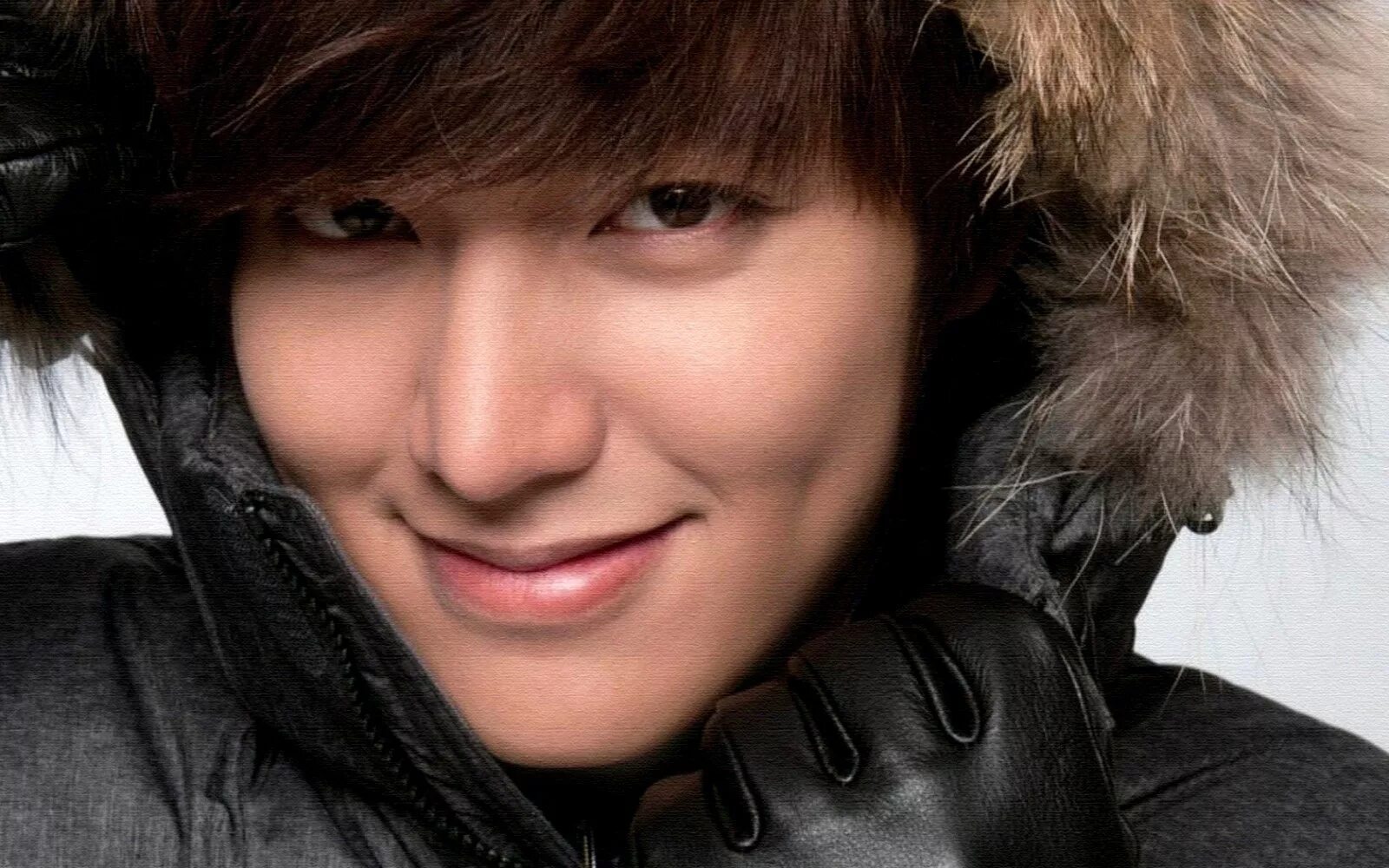 Фото корейцев. Ли мин Хо. Ли мин Хо фото. Ли мин Хо ямочки. Ли мин Хо / Lee min ho (1987).