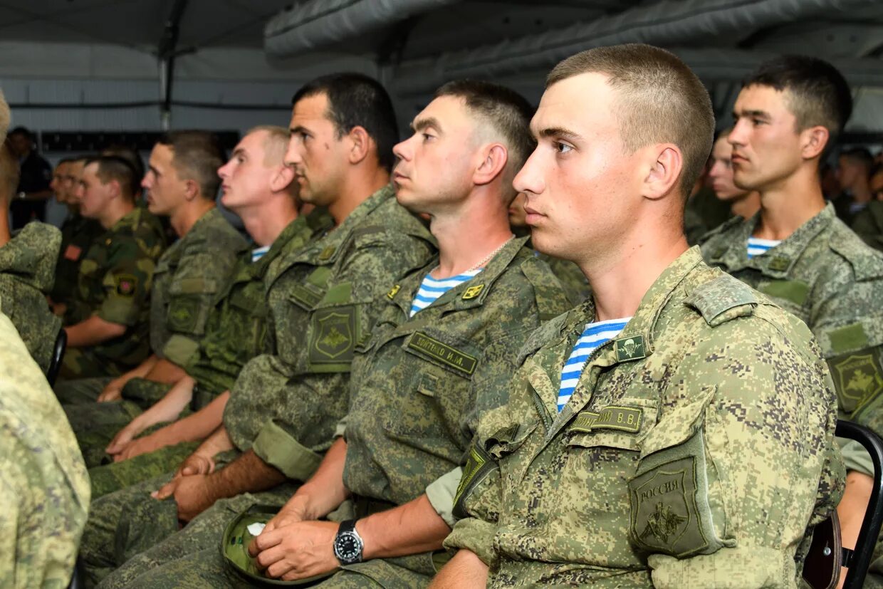 Сербская армия учения. Расположение войск россии на украине. Военные базы сша и россии в мире на карте мира. Военные базы сша и нато на карте мира. Военные контрактники.