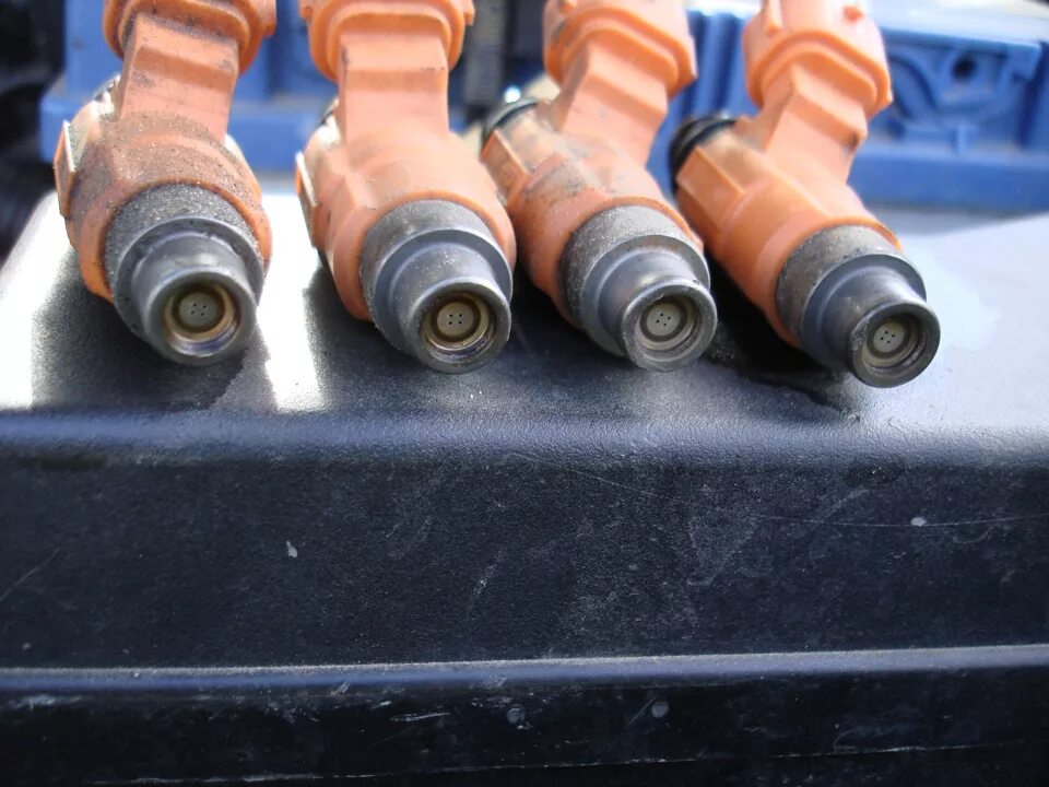 Форсунки suzuki grand vitara. Suzuki grand vitara 1. Форсунки витару. Форсунки от сузуки гранд витара 2000. Форсунки сузуки гранд витара 2.