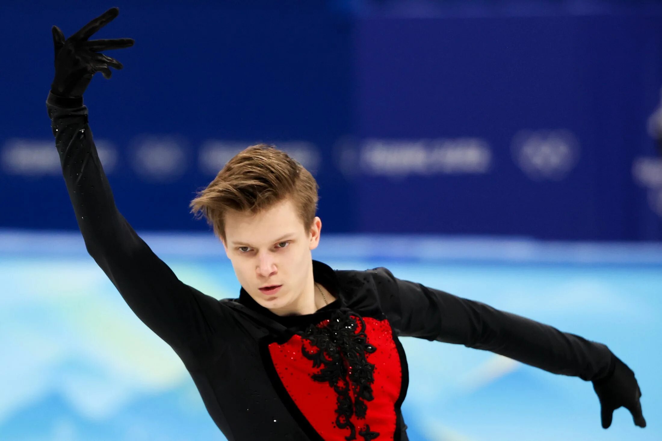 Фото нейтана чена с александрой трусовой. Нейтан чен олимпиада 2022. Нейтан чен пекин 2022. Олимпийский игры фигурное катание мужчины. Нейтан чен олимпиада 2022.