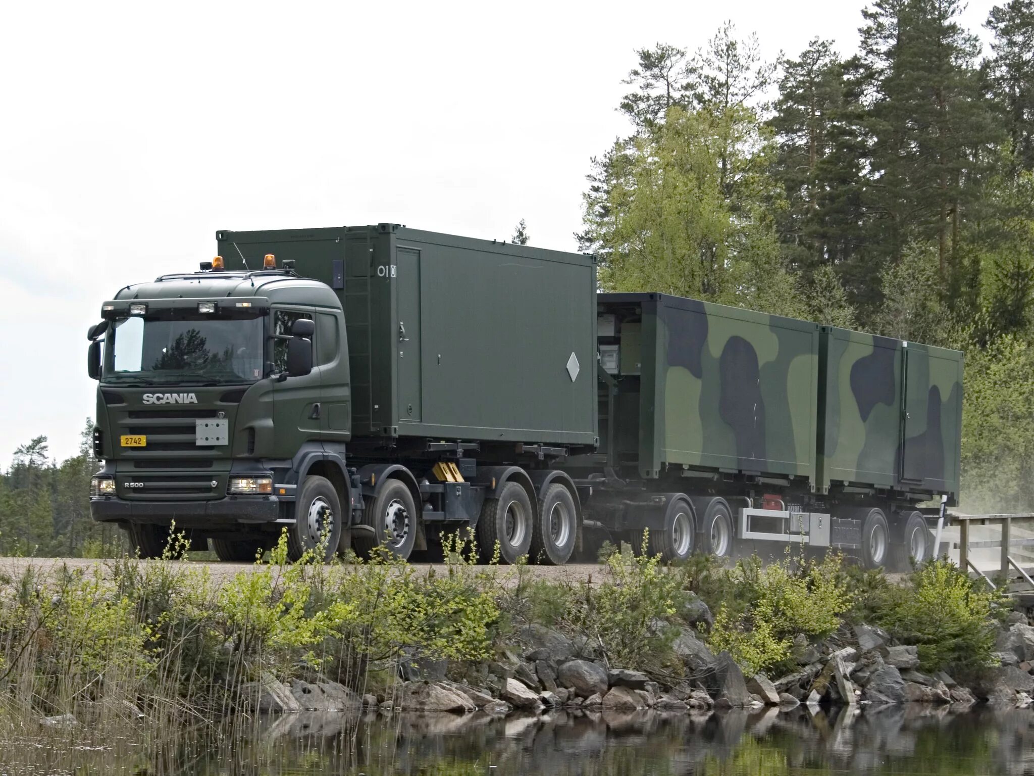 Scania r 8x8. Скания тягач 8x8. Scania r500 8x4. Scania Military 8x8.