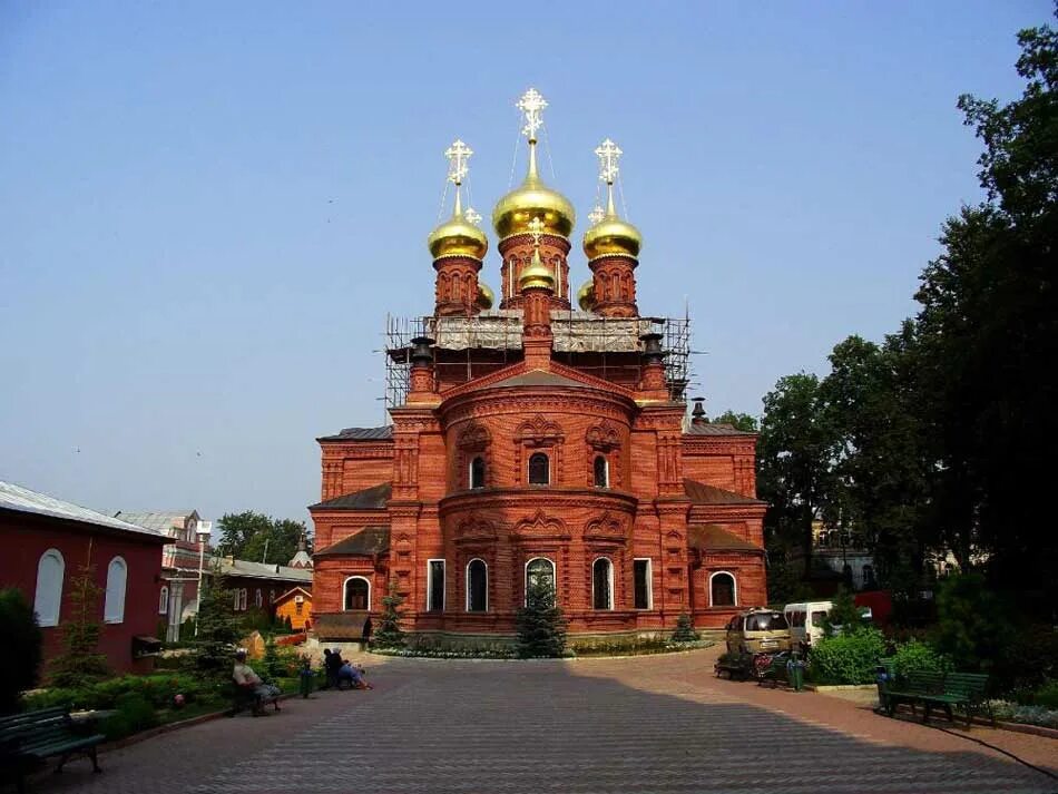 Церковь в посаде. Сергиев посад церковь. храмы церкви сергиева посада. церкви в сергиевом посаде 17 век. церковь рядом с лаврой сергиев посад.