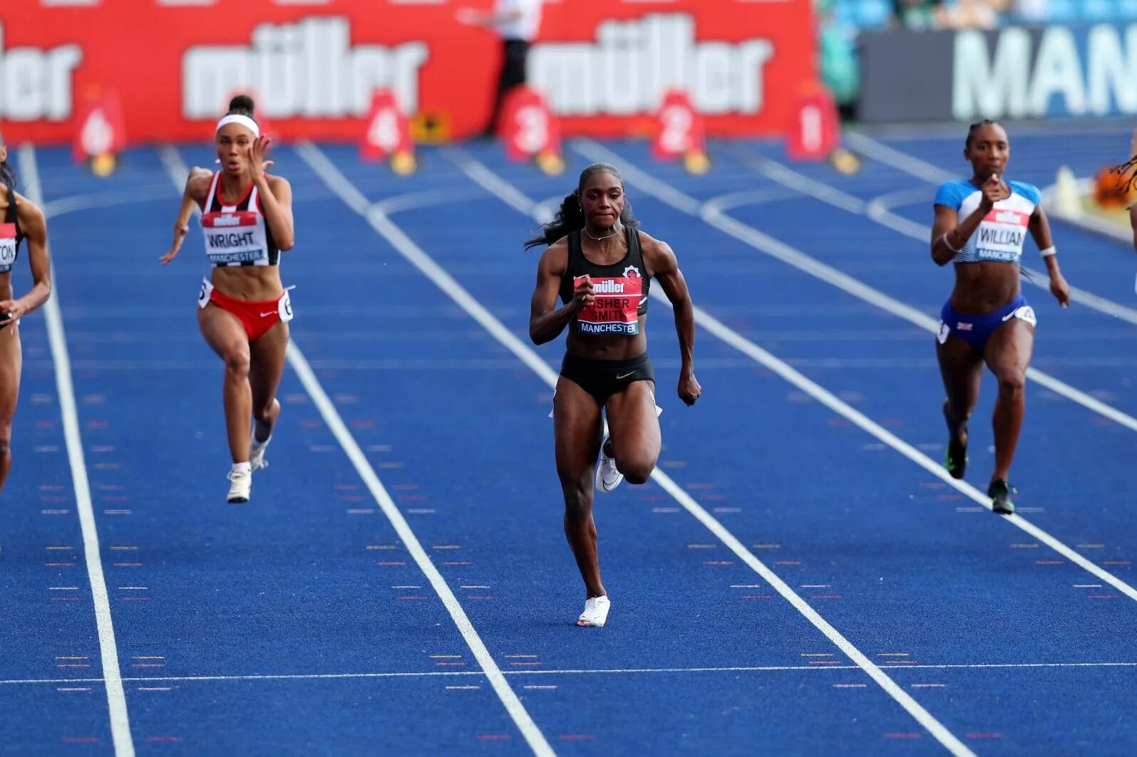 Летние олимпийские игры легкой атлетике. Марлис гёр легкая атлетика. Спринт 100 метров женщины. Легкая атлетика бег спринт.