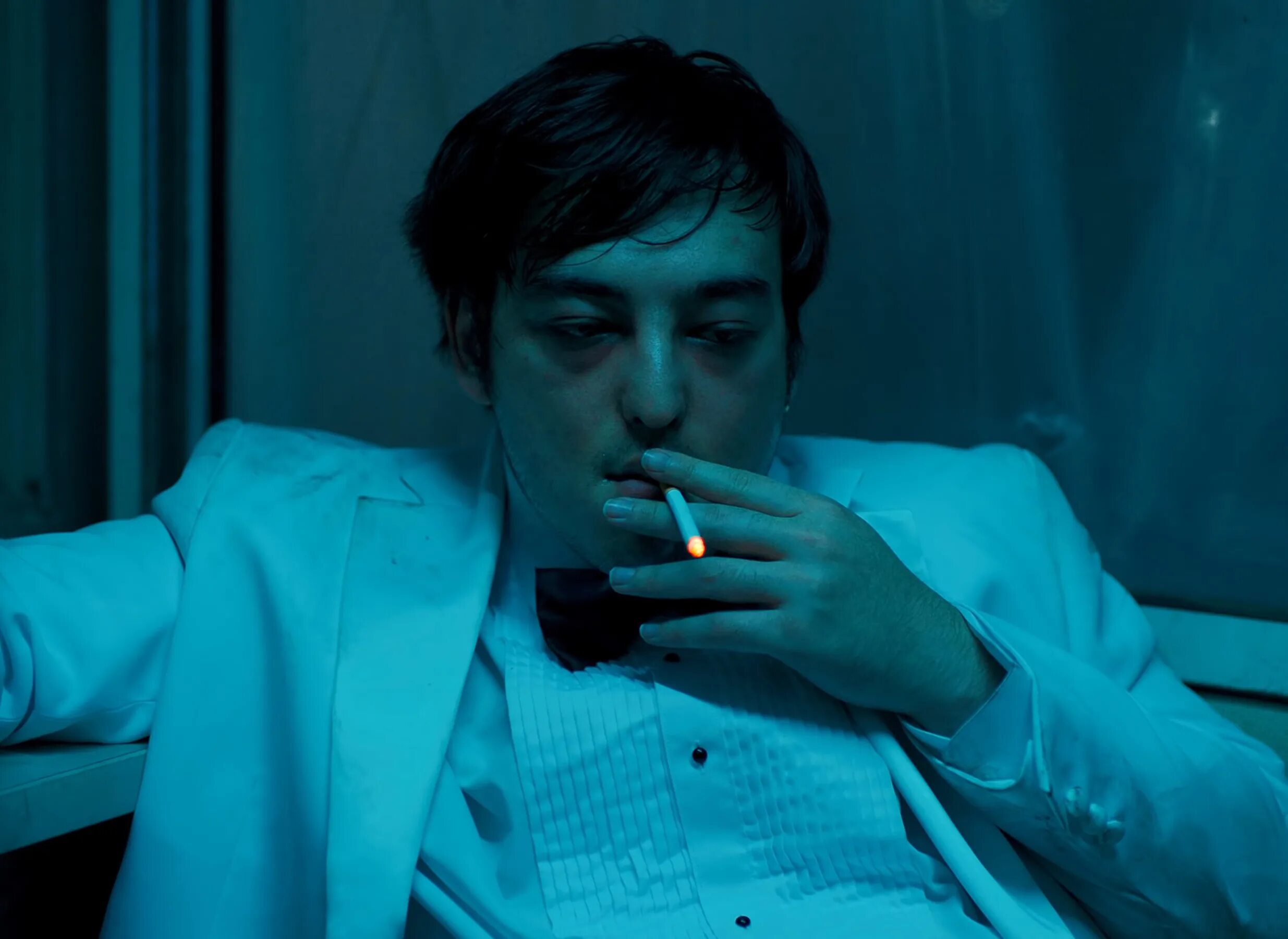Joji dancing. Joji Slow Dancing in the Dark. Joji Slow. Азаровский Сергей. Joji.