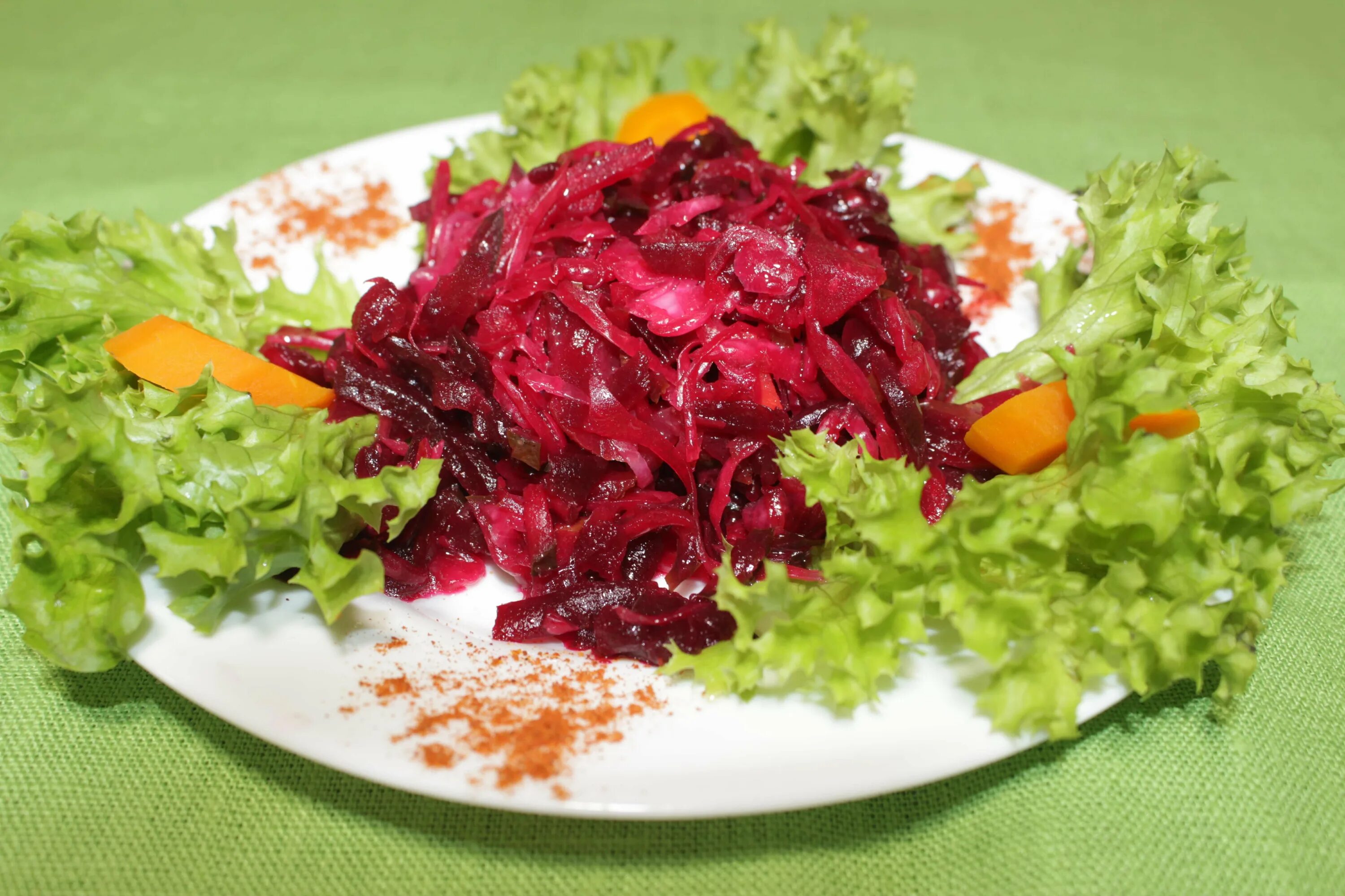 Салат из красной моркови. Капустная хряпа. салат щетка. салат со свеклой. салат свекла морковь.