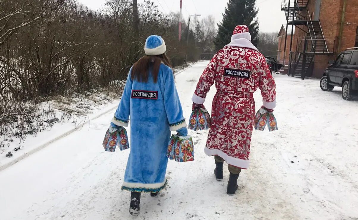 Дед Мороз Росгвардия. Дед Мороз плохо себя вел. Кто плохо вел себя в этом году Снегурочка. Кто себя плохо вел в этом году Снегурочка для тех придет такая. Дед мороз не пришел он забыл