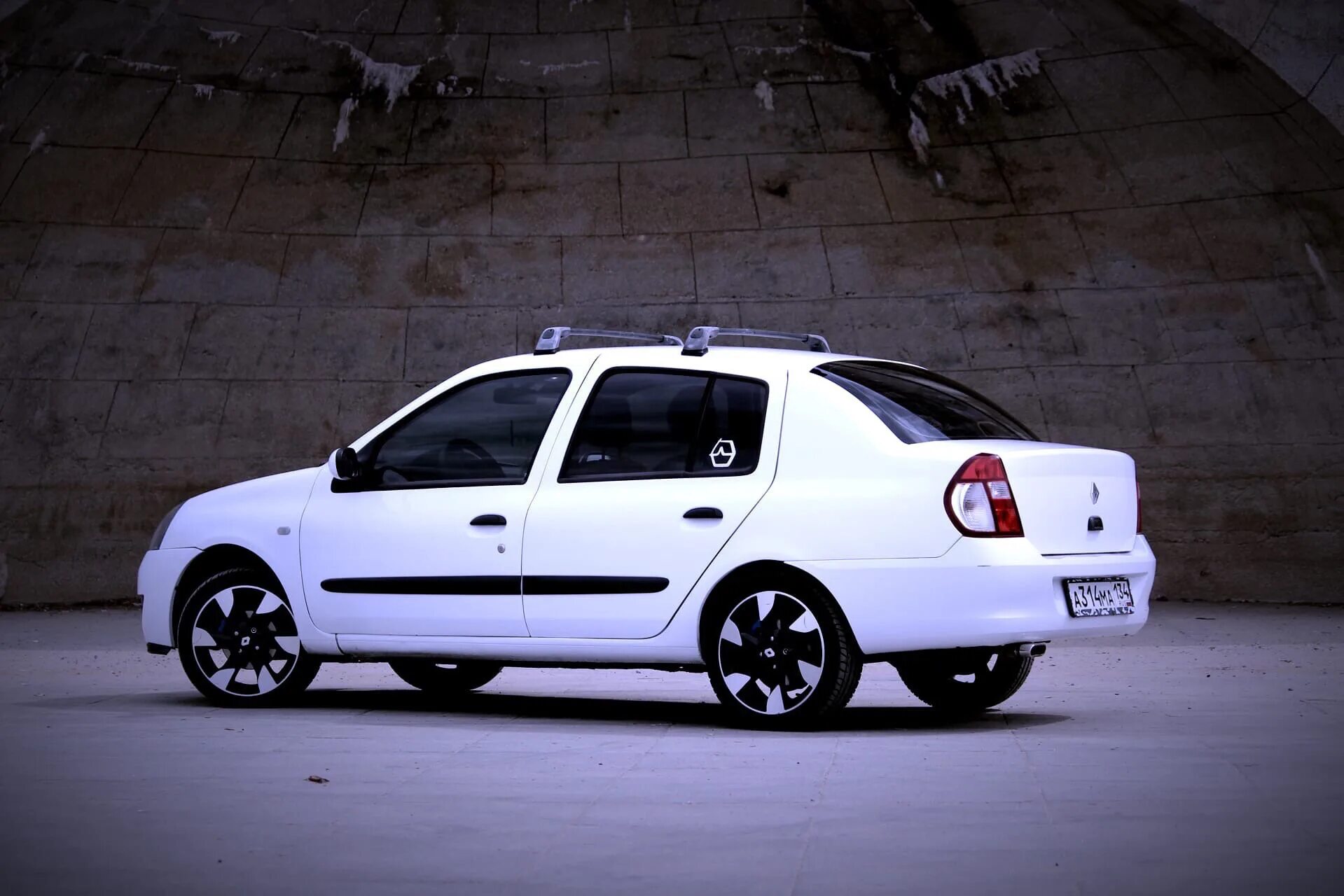 Рено symbol. Рено симбол 1.4. renault symbol 1. рено симбол 1.4 белая. renault symbol 1.4.