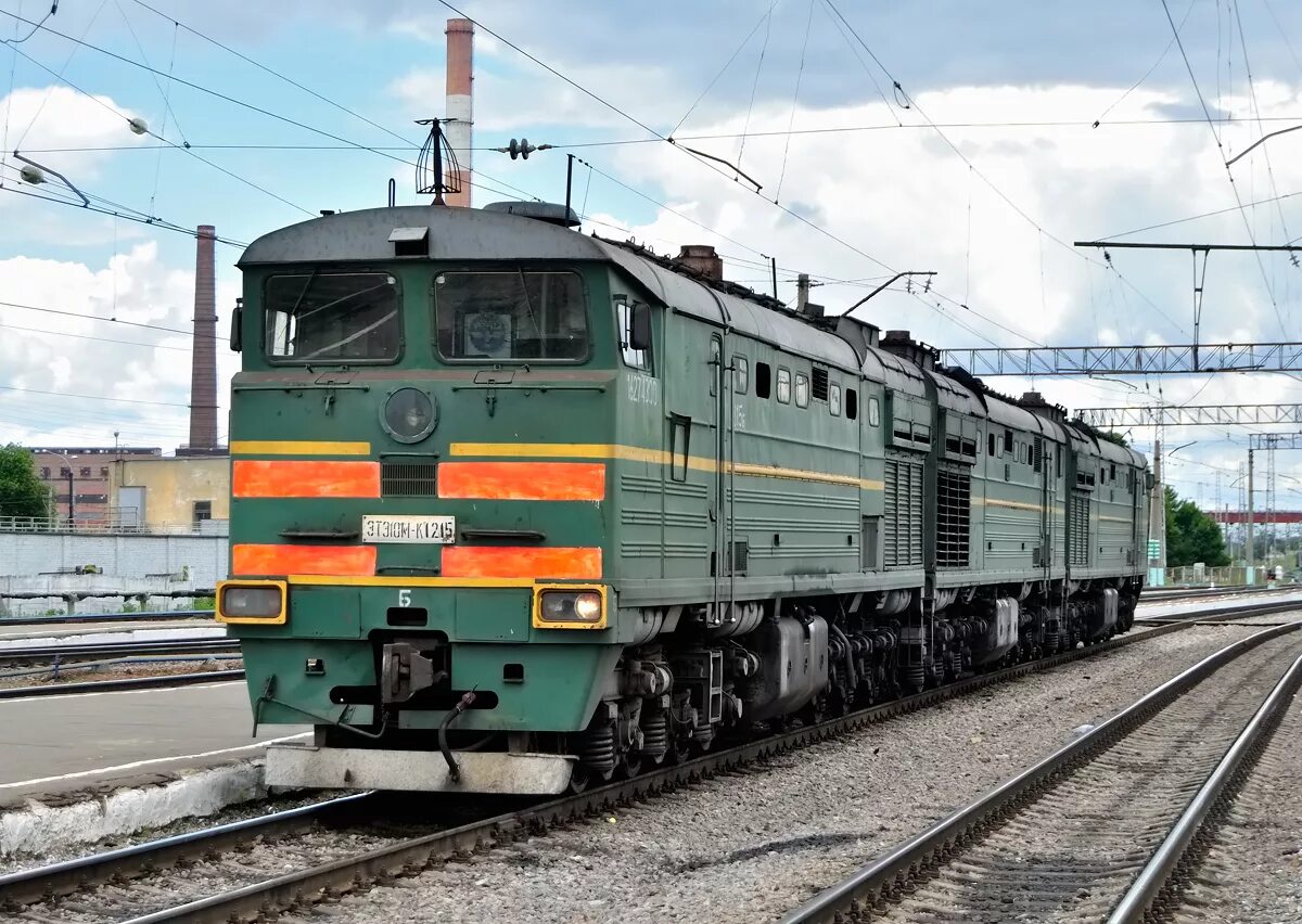 46 тэ. 2тэ116 тепловоз. тепловоз тэ33а грузовой. тэп33а пассажирские тепловозы. 2тэ10мк якутия.