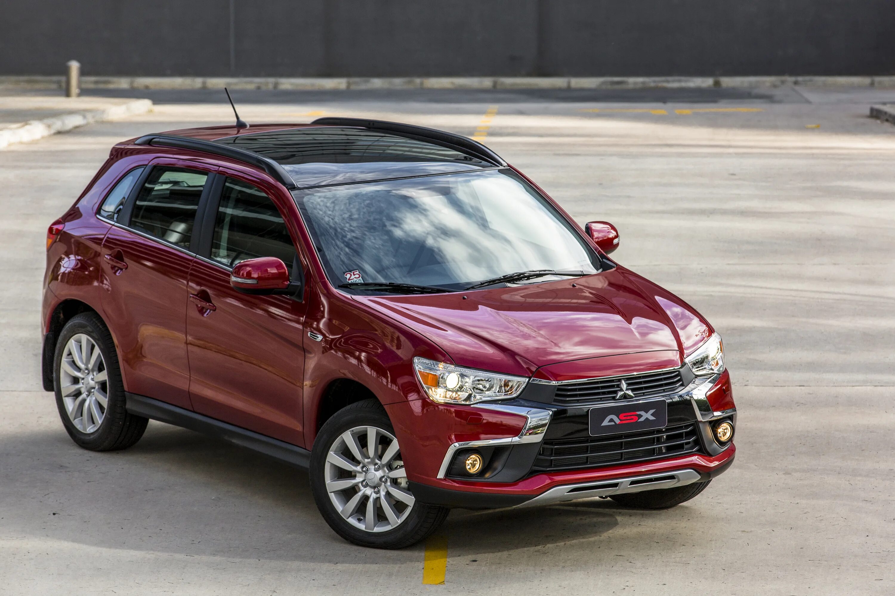 Mitsubishi asx. Митсубиси АСХ 2016. Mitsubishi ASX 2016. Mitsubishi ASX красный. Mitsubishi ASX 2017.