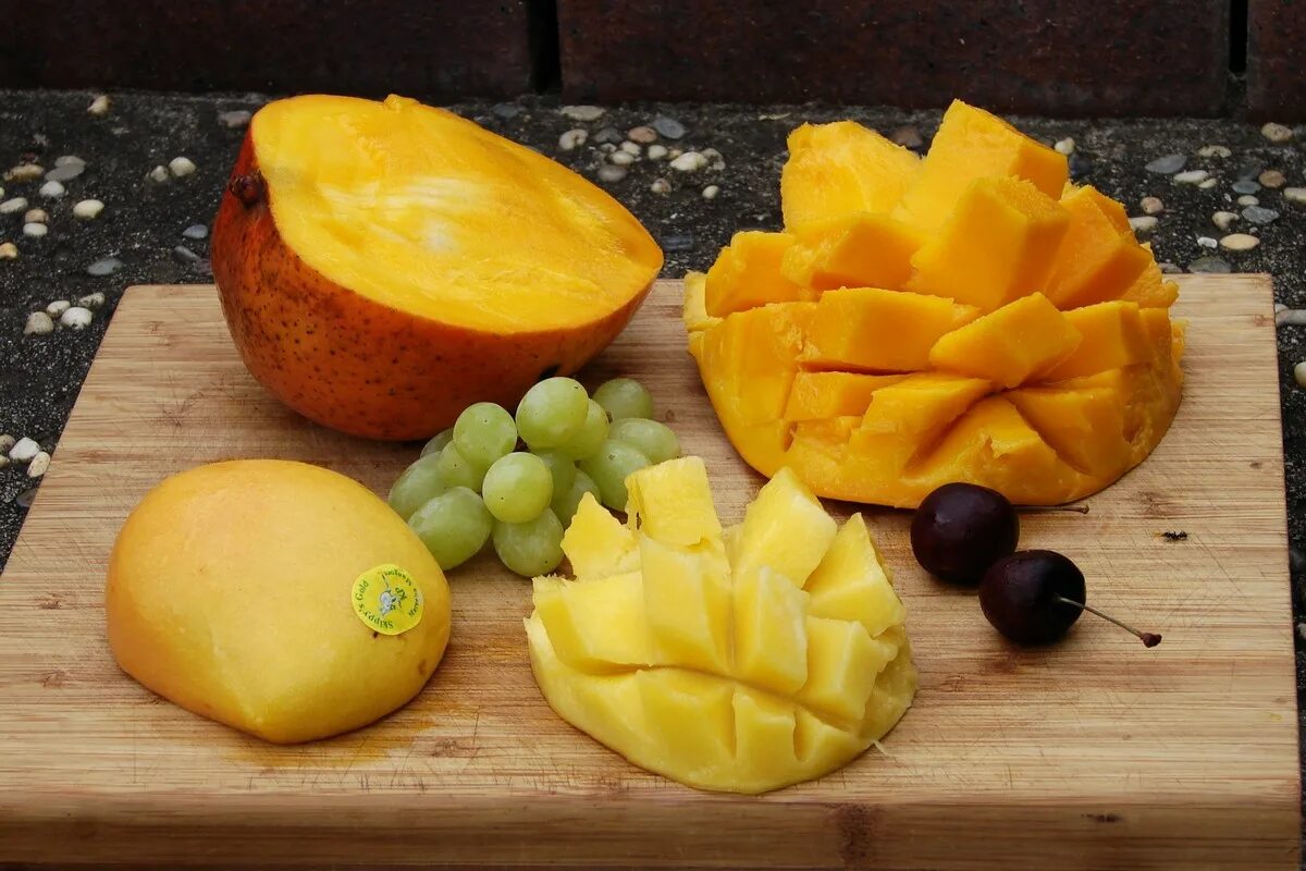 Манго (фрукт). Манго ы фрукт. Фрукт манго Австралия. Манго фото.