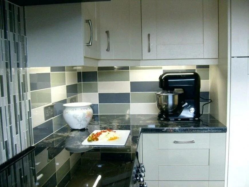 Kitchen Floor Tile It is high time I wrote about our completed kitchen tile proj