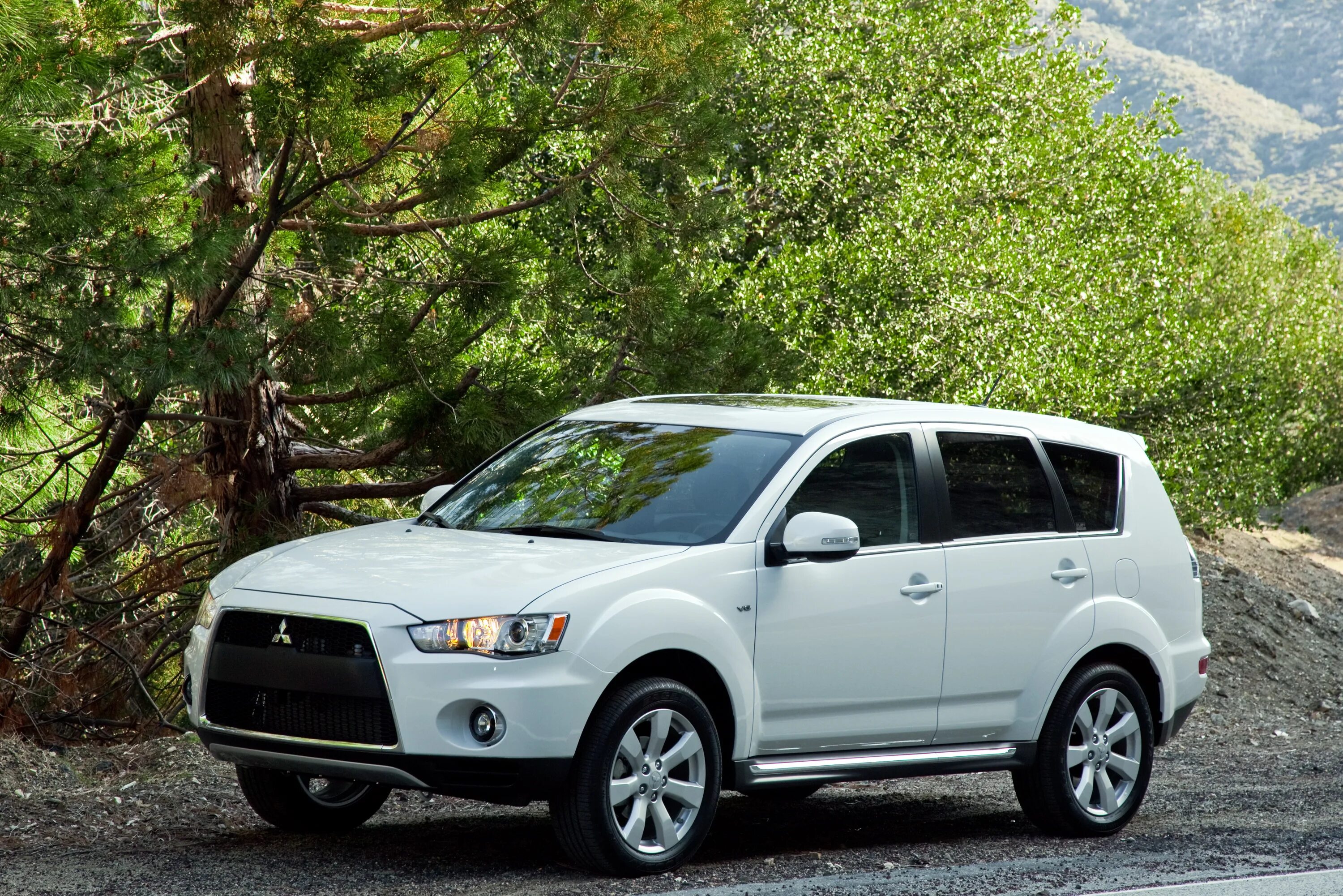 Mitsubishi Outlander XL 2010. Митсубиши Аутлендер XL 2010. Мицубиси Аутлендер 2009. Mitsubishi Outlander XL 2013.