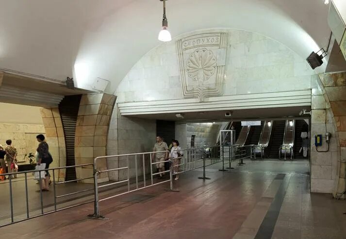 станция метро добрынинская кольцевая. метро добрынинская серпуховская. метро добрынинская выход 1. станция метро добрынинская кольцевая. станция серпуховская переход на станцию добрынинская.
