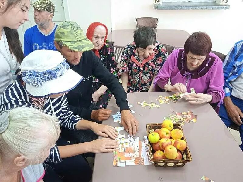 "пансионат для пожилых людей и инвалидов "созвездие" самара. Тренинг для пожилых. Мастер класс для пожилых. Развлечения для пенсионеров. Пазлы для пенсионеров.