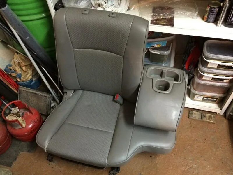 Сидения recaro nissan skyline. Красноярск сиденья. Заднее сиденье на ниссан санни fb15. Сиденье волга 3110. Красноярск сиденья.