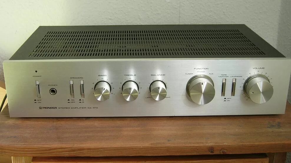 Sound amplifier. Pioneer sa 410. pioneer stereo amplifier sa 410. pioneer sa-4000. pioneer sa-6200.
