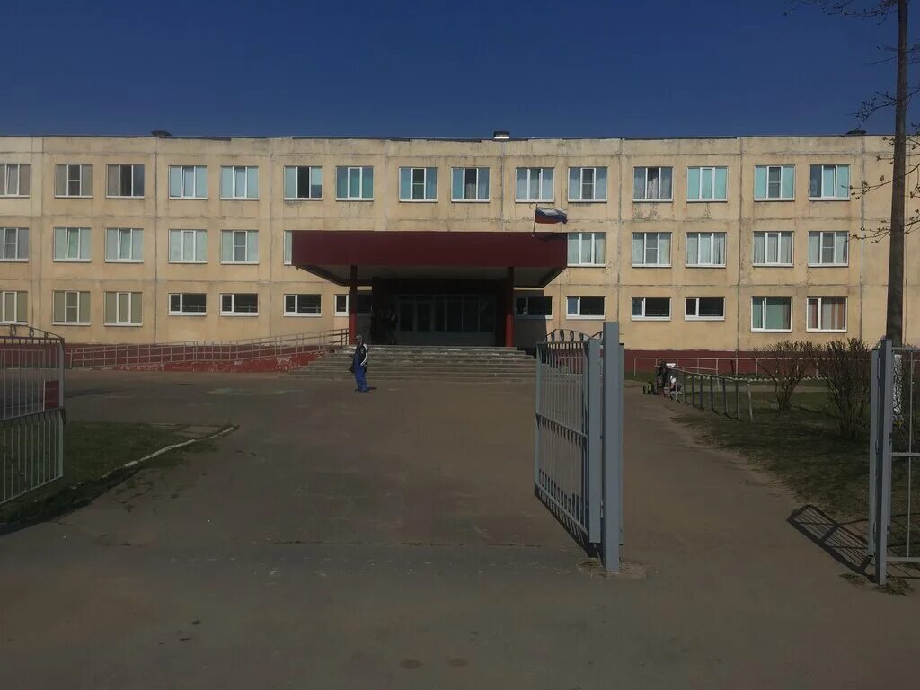 Село порошино кировская область. Школа 1 кировск ленинградская область. Поселок дороничи кировская область. 8 школа киров калужская область. Школа 48 киров.