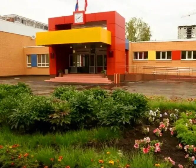 Школа 1 набережные. 37 школа набережные челны. 33 школа набережные челны. сош 34 набережные челны. 30 школа набережные челны.
